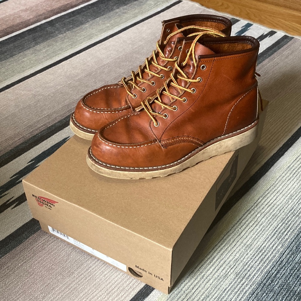 Red Wing Women’s Classic Moc, Oro Legacy, size 8